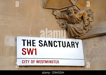 Londres, Angleterre, Royaume-Uni. Plaque de rue "Le Sanctuaire" près de l'abbaye de Westminster Banque D'Images