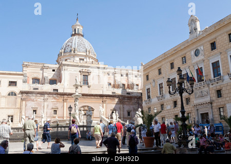 La fontaine de la Piazza Pretoria, Pretoria, Fontana della Vergogna, la fontaine de la honte, Palerme, Sicile, Italie Banque D'Images