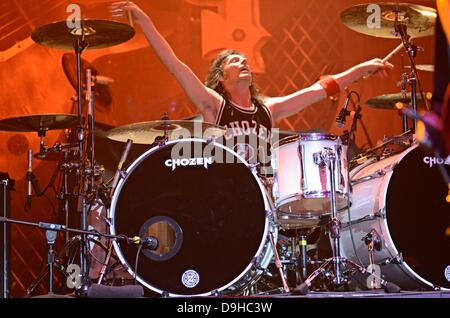 31 mai 2013 - Californie, USA - 31 mai 2013 - Anaheim, Californie, USA - abattage batteur ZOLTAN CHANEY effectue pendant les bandes fixé à la City National Park d'Anaheim. (Crédit Image : © Valerie Nerres/ZUMAPRESS.com) Banque D'Images