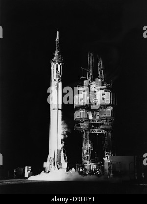 1961 - Mercury-Redstone 3 seul missiles sur rampe de lancement, le Cap Canaveral, en Floride. Banque D'Images