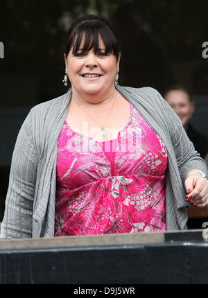 Mary Byrne célébrités à l'extérieur de la télévision ITV studios London, England - 01.04.11 Banque D'Images