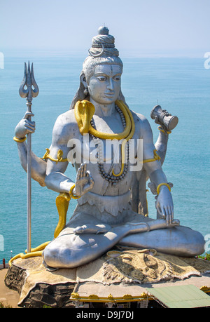 Statue de Seigneur Shiva en Murudeshwar Temple à Karnataka, Inde Banque D'Images