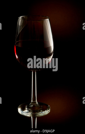 Clé faible image de vin rouge dans un verre Banque D'Images