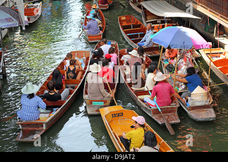 Marché flottant de Damnoen Saduak, près de Bangkok, Thaïlande Ratchaburi Banque D'Images