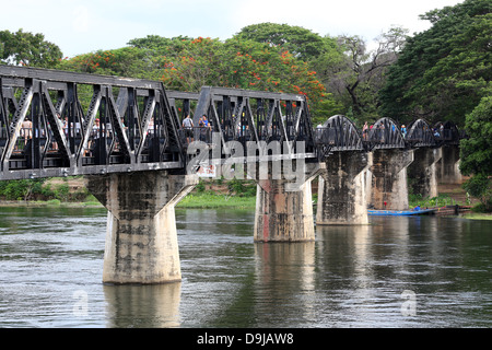 Pont sur la rivière Kwai, Kanchanaburi, Thaïlande et le chemin de fer de la mort Banque D'Images