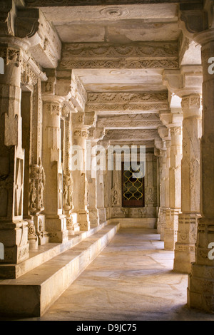 Chaumukha temple de Ranakpur, Rajasthan, Inde Banque D'Images