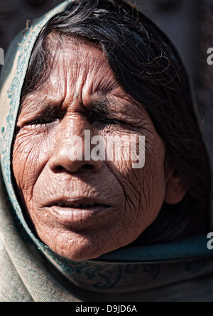 Portrait d'une femme aveugle. Varanasi, Benares, Uttar Pradesh, Inde Banque D'Images