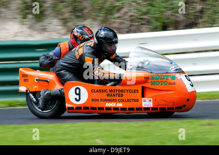 Side-car racing, club meeting, Eddy Wright, Kieran Clarke, Bellas 1170cc, Imp Banque D'Images