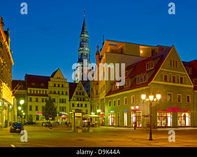 Eglise St Mary et de la cathédrale avec des maisons au marché principal à Zwickau, Saxe, Allemagne Banque D'Images