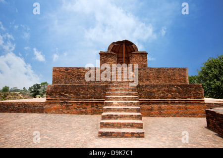 Ruines d'un temple Jain, Sravasti, Uttar Pradesh, Inde Banque D'Images