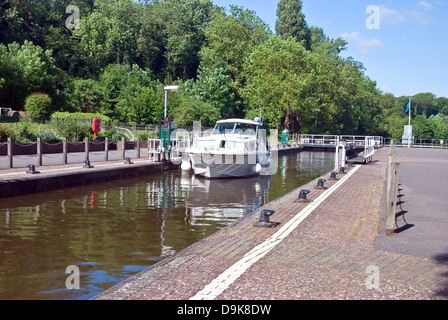 Allington verrou sur la rivière Medway Banque D'Images