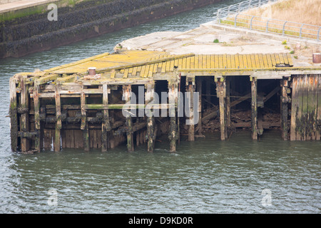 Vieux quai à North Shields, près de Newcastle, Royaume-Uni. Banque D'Images