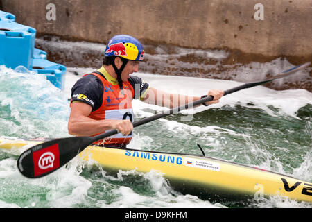 Peter.KAUZER.La Slovénie , la concurrence en chaleur 1 mens Kayak(k1) Championnats du monde de slalom ICF , Cardiff, Royaume-Uni Banque D'Images