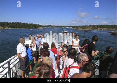 L'Île Toroe,ferry pour l'île de Landsort (Oeja), archipel de Stockholm, côte de la mer Baltique, la Suède, Scandinavie Banque D'Images