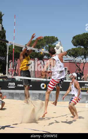 20 juin 2013 pedro bruno Brésil v rogers doherty usa équipe swatch beach-volley tournoi des Championnats du monde en foro itali Banque D'Images