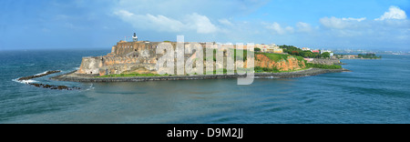 Vue aérienne de Castillo San Felipe del Morro avec phare, situé à San Juan, Porto Rico - cousues à partir de 4 images Banque D'Images