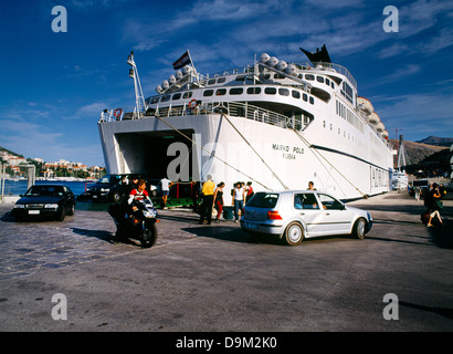 Jadrolinija line ferry entre Bari et Dubrovnik Dubrovnik Croatie Banque D'Images