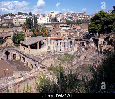 Vue générale des fouilles de Ville romaine ensevelie par vesuvious dans AD79, Herculanum, nr. Naples, Campanie, Italie, Europe. Banque D'Images