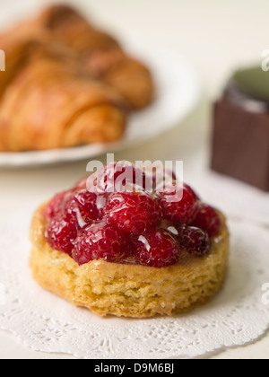 Tartelette à la framboise. Banque D'Images