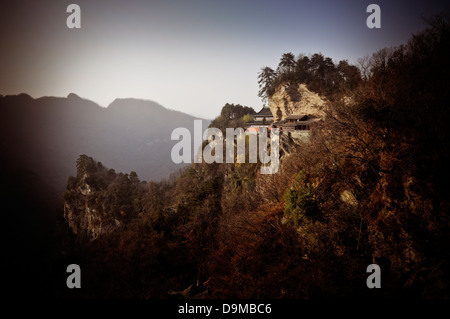 La vie sur la montagne Wudangshan - une montagne sacrée pour les taoïstes (taoïste) Banque D'Images