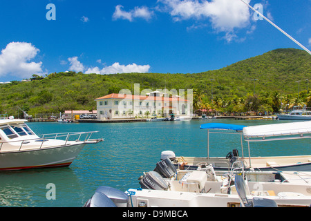 Virgin Islands National Park Visitors Center et siège à Cruz Bay sur l'île des Caraïbes de Saint Jean Banque D'Images