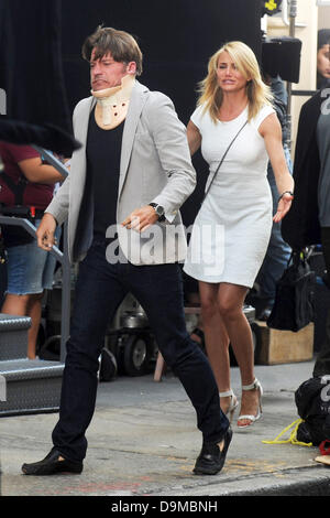 New York, USA. 21 juin 2013. Nikolaj Coster-Waldau et Cameron Diaz poser pendant le tournage de "l'autre femme' à New York le 21 juin 2013. Dpa : Crédit photo alliance/Alamy Live News Banque D'Images