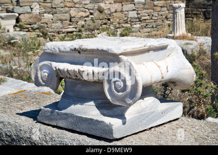 Capitale de la colonne ionienne, détail architectural sur l'île de Delos, Grèce Banque D'Images