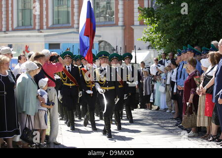 Kaliningrad, Russie, 22 juin 2013 est mort et soldats disparus et les gens PENDANT LA SECONDE GUERRE MONDIALE cérémonie de dévoilement du monument à Kaliningrad. Credit : Michal Fludra/Alamy Live News Banque D'Images