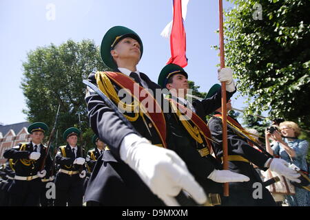 Kaliningrad, Russie, 22 juin 2013 est mort et soldats disparus et les gens PENDANT LA SECONDE GUERRE MONDIALE cérémonie de dévoilement du monument à Kaliningrad. Credit : Michal Fludra/Alamy Live News Banque D'Images