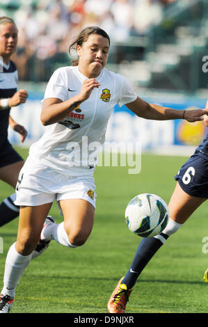 Rochester, NY, USA. 23 Juin, 2013. 23 juin 2013 : Western New York Flash forward Samantha Kerr # 4 au cours de la deuxième moitié de jouer en tant que le Règne de Seattle FC attaché le Western New York Flash 1-1 à Sahlen's Stadium à Rochester, New York. ©csm/Alamy Live News Banque D'Images