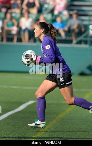 Rochester, NY, USA. 23 Juin, 2013. 23 juin 2013 : Seattle Reign FC gardien Hope Solo # 1 pendant la deuxième moitié de jouer en tant que le Règne de Seattle FC attaché le Western New York Flash 1-1 à Sahlen's Stadium à Rochester, New York. ©csm/Alamy Live News Banque D'Images