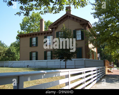 Le site historique national Lincoln Home à Springfield, Illinois, conserve l'ancienne résidence du président Abraham Lincoln. Le site informe les visiteurs sur sa vie, sa carrière politique et le contexte historique de l'époque. Banque D'Images