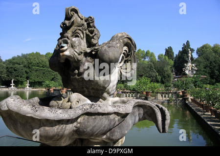 Statues de marbre dans les jardins Boboli à Florence, Italie Banque D'Images