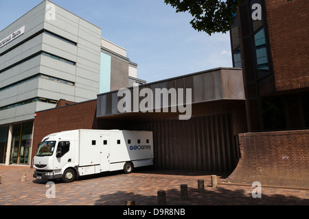 Amey GEO van transport de prisonniers à Portsmouth le Tribunal de la Couronne Banque D'Images