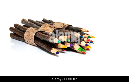 Crayons de bois d'origine en vert orange et jaune Banque D'Images