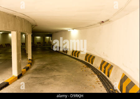 L'entrée d'un parking souterrain Banque D'Images