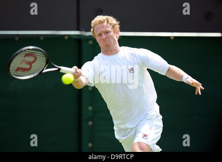 DMITRY TURSUNOV RUSSIE LE ALL ENGLAND TENNIS CLUB WIMBLEDON Londres Angleterre 25 Juin 2013 Banque D'Images