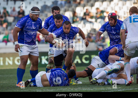 Samoa Samoa Ruines Faasalele fait une pause durant le match de rugby entre l'Italie et les Samoa à Mbombela Stadium Banque D'Images
