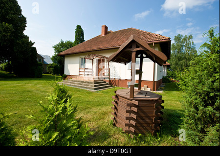 Un bed-and-breakfast pension dans un village près de Knyszyn forêt sur la rivière Biebrza au bord du Parc National de la Biebrza. Banque D'Images