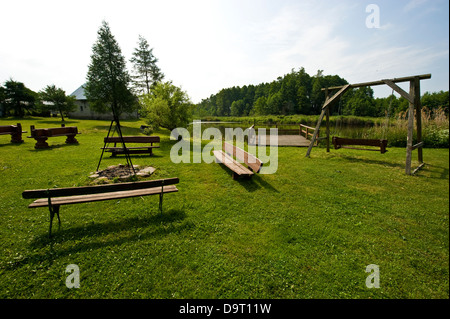 Un bed-and-breakfast pension dans un village près de Knyszyn forêt sur la rivière Biebrza au bord du Parc National de la Biebrza. Banque D'Images