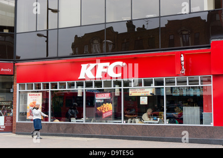 Kentucky Fried Chicken, KFC, Bromley dans High Street, Londres du sud. Banque D'Images