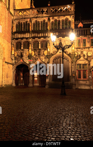 Détails extérieurs sur la basilique du Saint-sang, l'Eglise place Burg, la ville de Bruges, Flandre occidentale, Belgique Banque D'Images