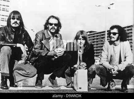 Le groupe pop britannique de SOFT MACHINE en 1970. De gauche à droite : Mike Ratledge, Hugh Hopper, Robert Wyatt, Elton Dean Banque D'Images