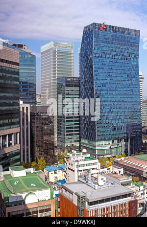 L'architecture moderne dans le quartier branché de Myeong-dong, Séoul, Corée du Sud, Asie Banque D'Images