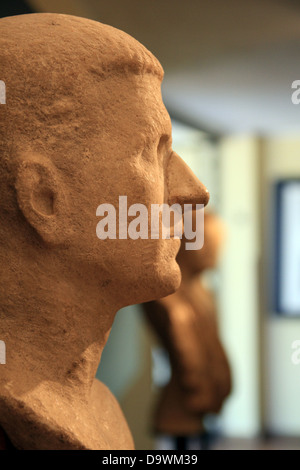 Objets exposés au Musée archéologique régional “Pietro Griffo” d’Agrigente est certainement l’un des musées archéologiques les plus importants et les plus visités de Sicile. Banque D'Images