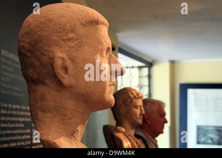 Objets exposés au Musée archéologique régional “Pietro Griffo” d’Agrigente est certainement l’un des musées archéologiques les plus importants et les plus visités de Sicile. Banque D'Images