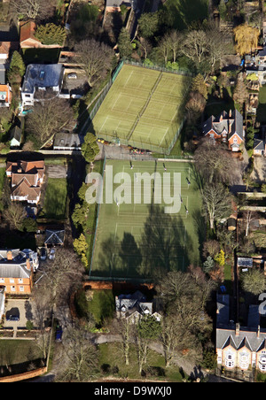 Vue aérienne de Beverley & East Riding club de tennis avec des personnes jouant des tribunaux Banque D'Images