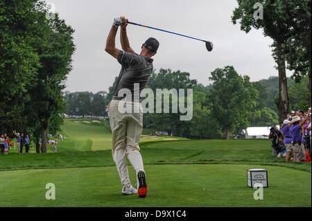 Bethesda, Maryland, USA. 27 juin 2013. Jim Furyk tees au large sur 15 trous au cours de première ronde jouer à l'AT&T National à Congressional Country Club de Bethesda MD. Credit : Cal Sport Media/Alamy Live News Banque D'Images