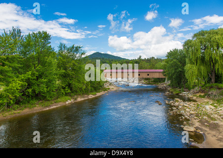 Jay historique pont couvert sur la rivière Ausable dans l'Adirondack Mountain ville de Jay dans l'État de New York Banque D'Images