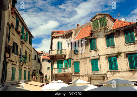 Vieille maison traditionnelle en brique à Split, Croatie Banque D'Images
